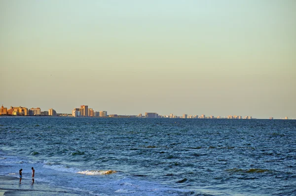 Koppel op de Oceaan — Stockfoto