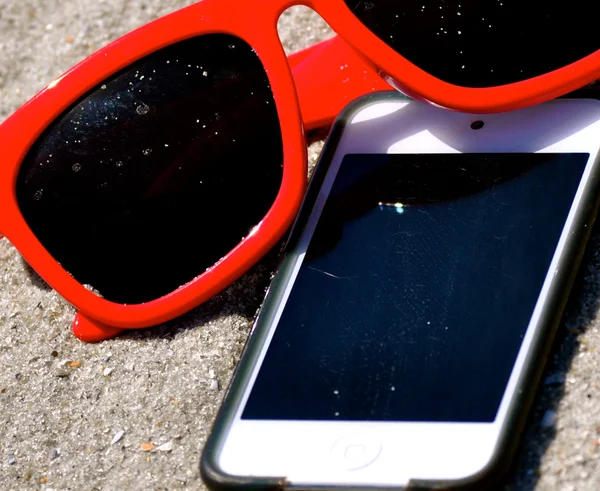 kum - güneş gözlüğü ipod iphone 6