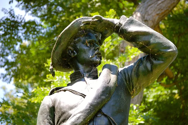 Johnson-Friedhof-Statue und spiderweb — Stockfoto