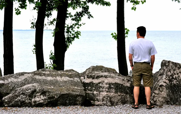 Homem - Lago Erie — Fotografia de Stock
