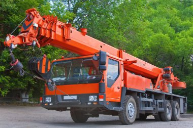 Heavy mobile crane truck