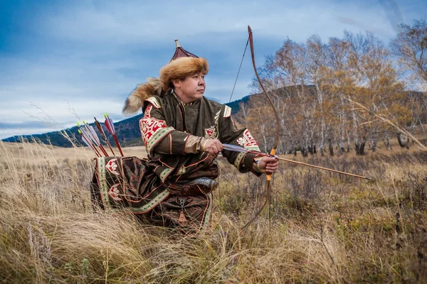 Kazakh, hungarian warrior whith bow. Hunter. — Stock Photo, Image
