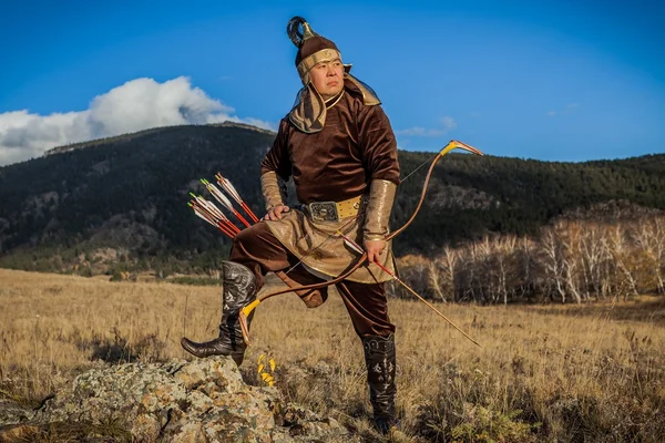 Nomad. kazakiska, ungerska krigare whith båge. jägare. — Stockfoto