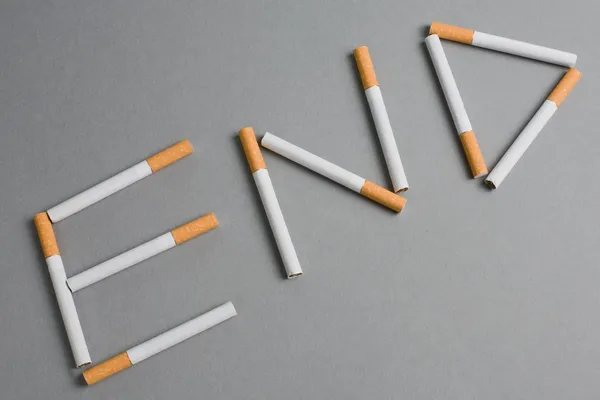 Stoppen met roken! Einde! БРОСАЕМ КУРИТЬ! — Stockfoto