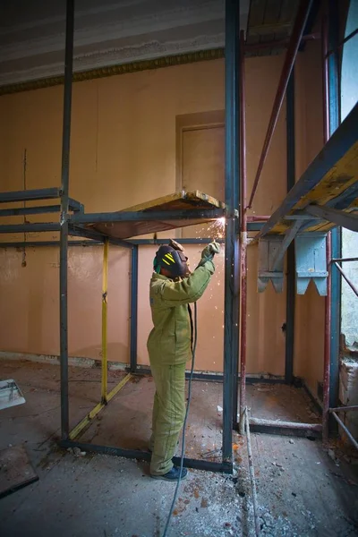 Welder Protective Mask Welding Metal Construction Open Air — Stock Photo, Image