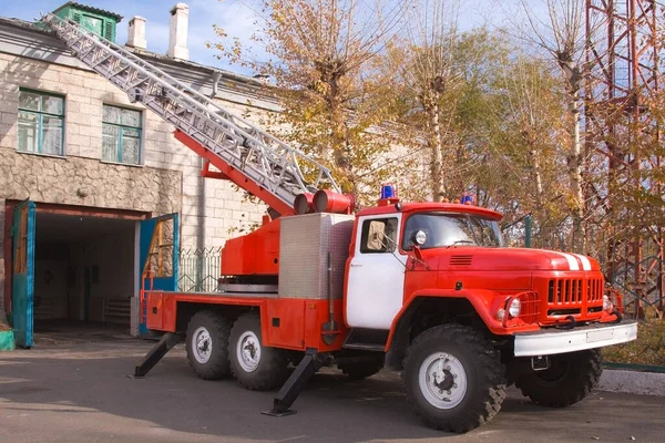 Russian Emergency Fire Truck Zil — Stock Photo, Image