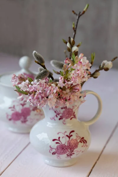 Bodegón Romántico Con Flores Color Rosa Pastel Viburnum Florecito Sauce —  Fotos de Stock