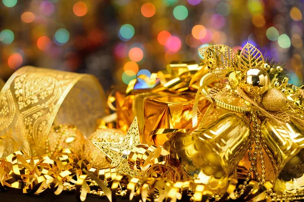 Zlaté Vánoční dekorace. — Stock fotografie