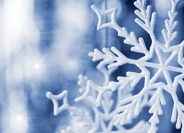 Stor snöflinga blå tonad — Stockfoto