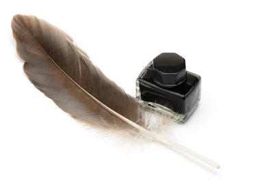 tüy kalem, mürekkep, eski sararmış kağıdımız