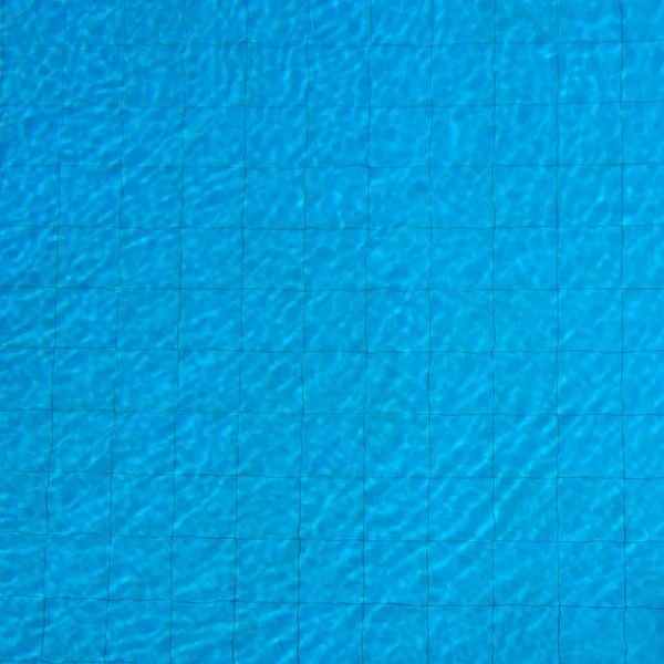 Surface of the water in the pool — Stock Photo, Image