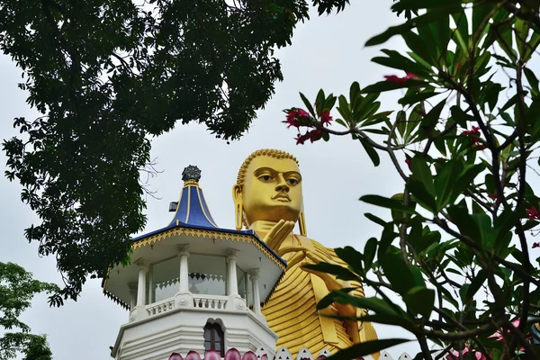 Staty av buddhahood — Stockfoto