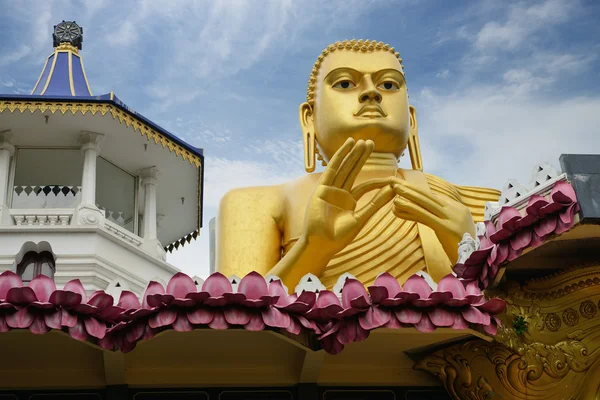 Staty av buddhahood — Stockfoto