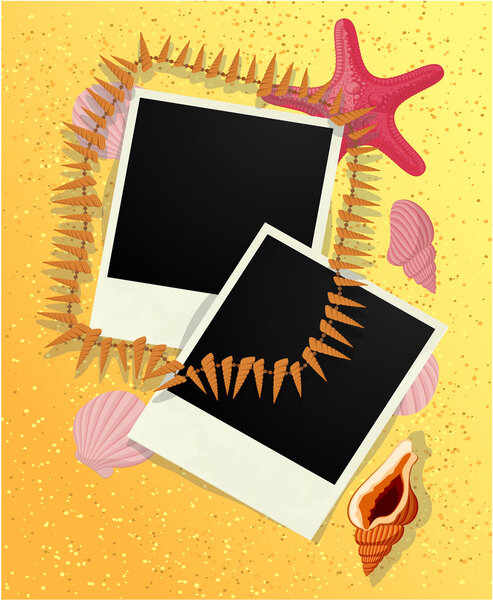Фоторамка с морскими раковинами на пляже
.