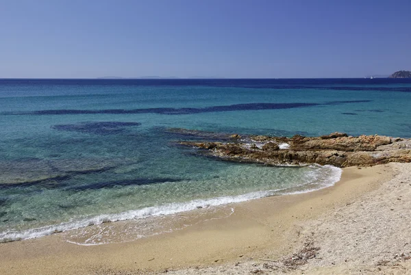 Gigaro plaży w pobliżu miasta la croix volmer, Lazurowego, francuska Riwiera, Prowansja, południowej Francji, Europa) — Zdjęcie stockowe