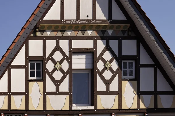 Half-timbered house in Dissen, Osnabruecker land, Lower Saxony, Germany, Europe — Stock Photo, Image