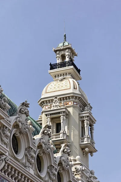 Monaco, Küstenfassade des salle garbier, Heimat der Opera de monte carlo — Stockfoto