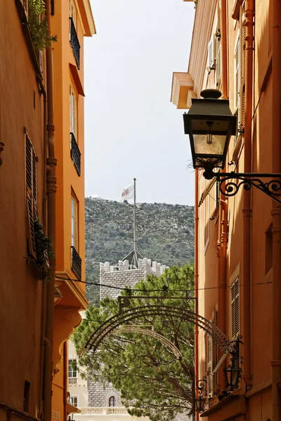 Monaco, pittoreska gamla stan gränd, franska Rivieran, södra Europa — Stockfoto