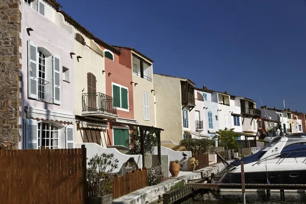 Port Grimaud, casas coloridas, Cote d 'Azur, Provence, Sul da França — Fotografia de Stock