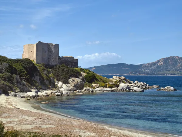 Pevnost fortezza vecchia, villasimius na capo carbonara v jihovýchodní Sardinie, Itálie, Evropa — Stock fotografie