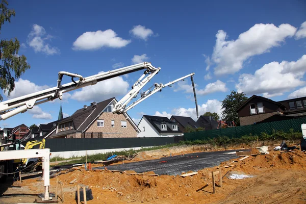 Mechaniczne ramię do odlewania betonu — Zdjęcie stockowe