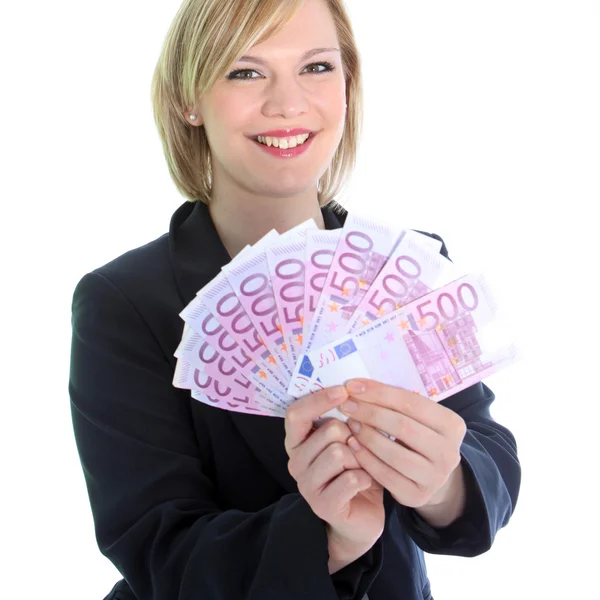 Sorrindo loira mulher segurando 500 notas de euro — Fotografia de Stock