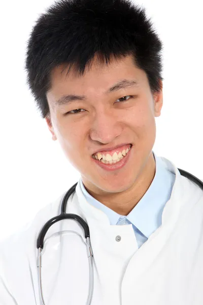 Feliz joven médico asiático, retrato — Foto de Stock