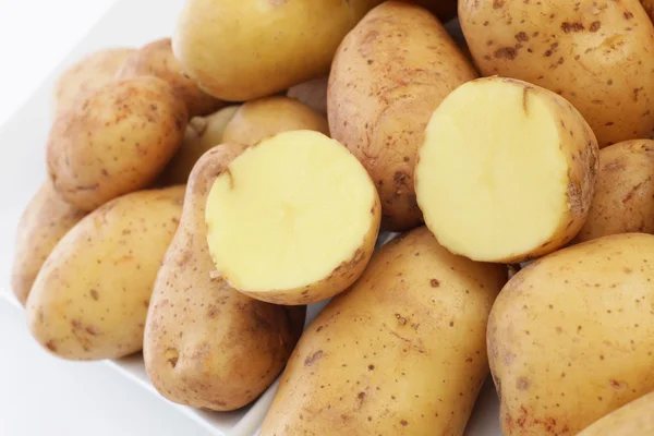 Exhibición de mercado de patatas frescas —  Fotos de Stock