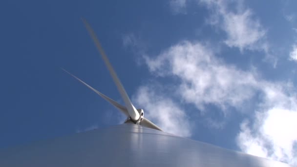 Лопасти ветряной турбины — стоковое видео