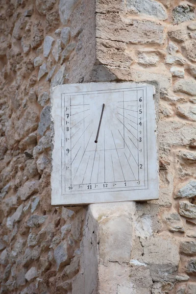 Relógio velho ou relógio de sol — Fotografia de Stock