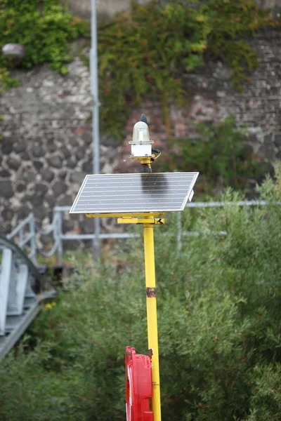 Solar powered kannettava valo — kuvapankkivalokuva