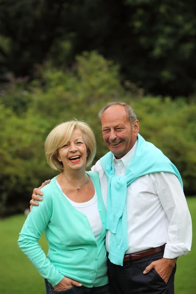 Feliz casal idoso afetuoso — Fotografia de Stock