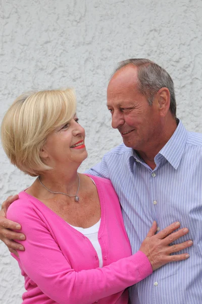 Äldre par förälskade — Stockfoto