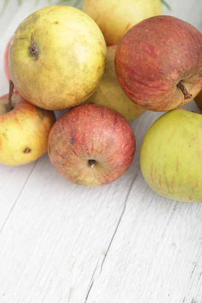 Montón de manzanas frescas —  Fotos de Stock