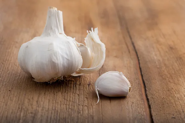 Chiodo di garofano e lampadina di aglio — Foto Stock