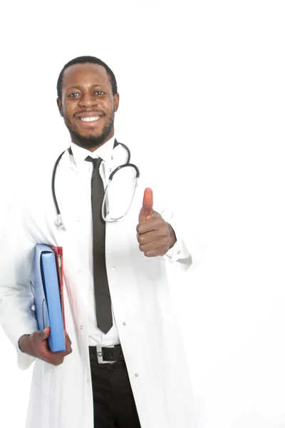 Šťastné afrických doktor dává palec — Stock fotografie