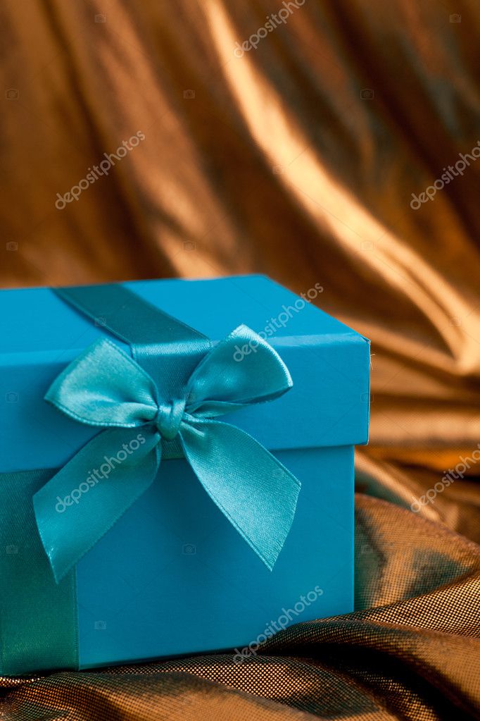 Coffret Cadeau Avec étiquette Cadeau Saint Valentin PNG , Papier Cadeau,  Paquet Cadeau, Boîte à Ruban Image PNG pour le téléchargement libre