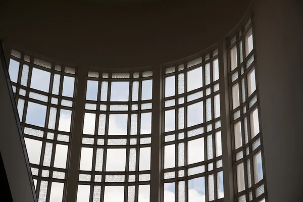 Kavisli pencere — Stok fotoğraf