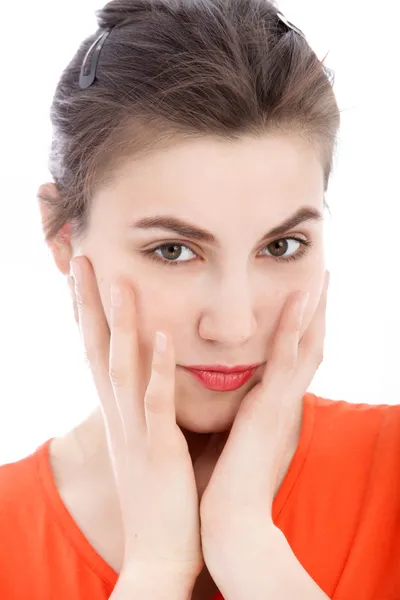 Belle femme avec un regard spéculatif coûteux — Photo