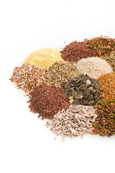 Grãos de cereais e sementes — Fotografia de Stock