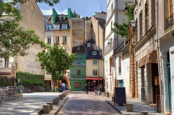 Strada tradizionale parigina . Immagine Stock