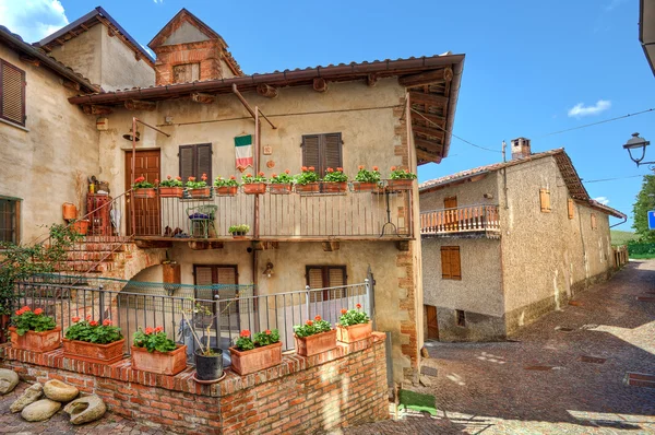 Cidade de Barolo. Piemonte, Itália . — Fotografia de Stock