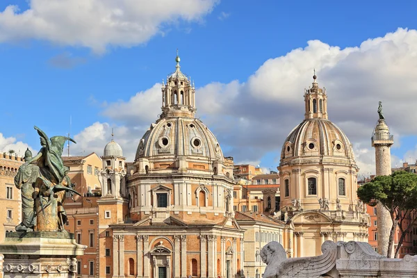 Kostel Santa maria di loreto. Řím, Itálie. — Stock fotografie