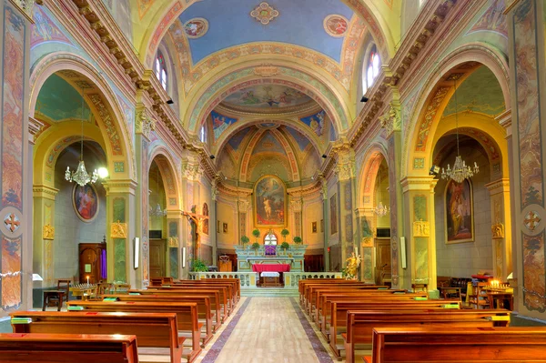 Innenansicht der ktholischen Kirche. — Stockfoto