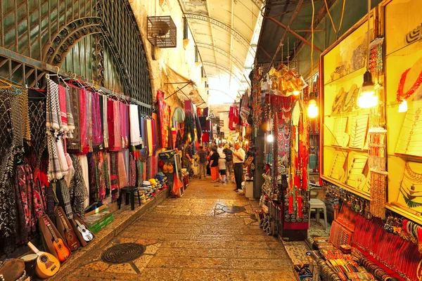 Gamla marknaden i jerusalem. — Stockfoto