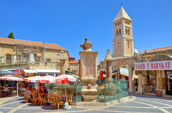 Muristan fontän i mitten av marknadsområdet i jerusalem. — Stockfoto