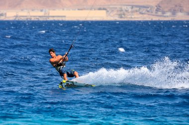 kitesurfer Kızıldeniz.