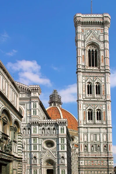 Floransa'da çan kulesi ve duomo Katedrali. — Stok fotoğraf