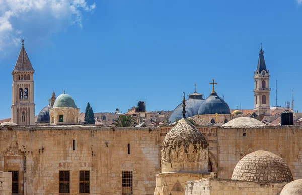 教堂和清真寺在耶路撒冷，以色列. — 图库照片