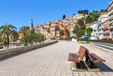Menton, Fransa için şehirde gezi.